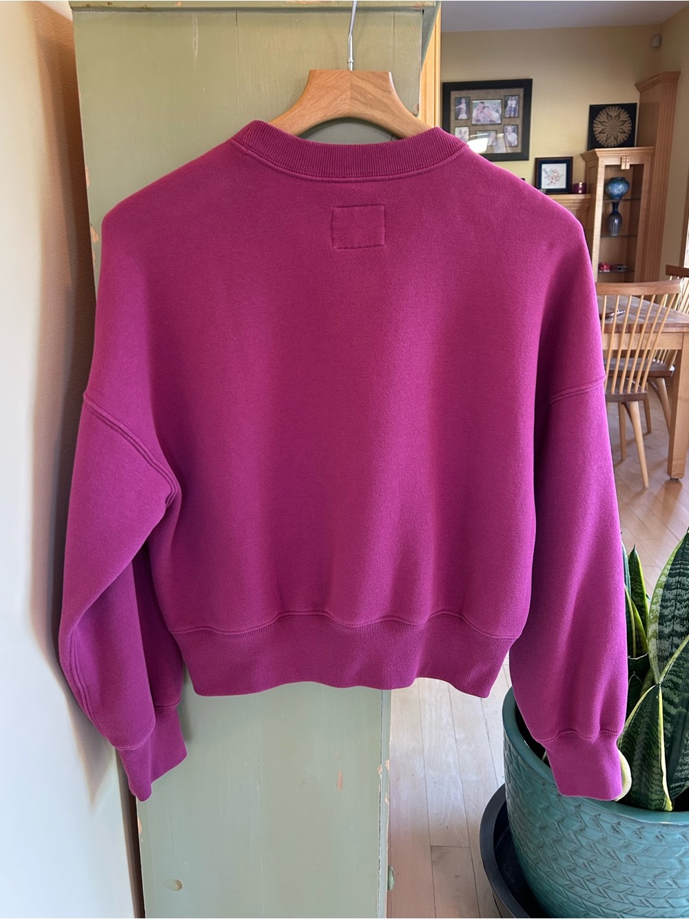 Abercrombie & Fitch “Soft AF Collection” Cropped Sweatshirt in Burgundy Size XS - Picture 15 of 16